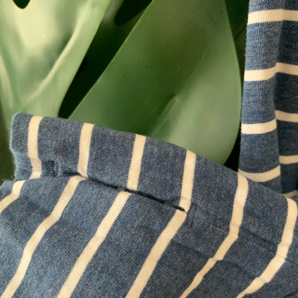 Lululemon striped long sleeve blue top white SZ 4 - Picture 4 of 9